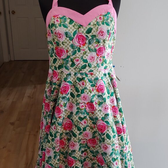 NWT Vivacious Vixen Apparel Pinup Pink and Green Rose Halter Dress Retro Floral - Picture 3 of 7